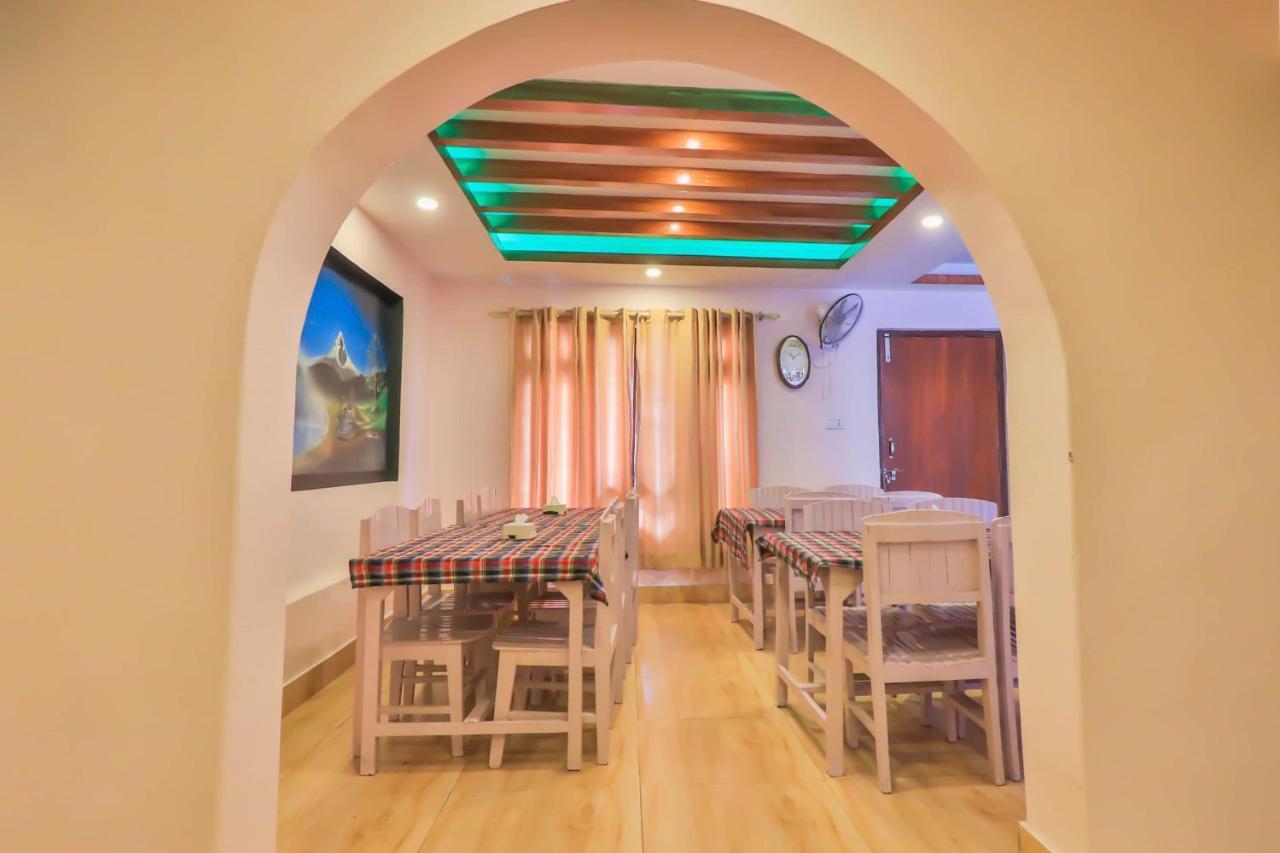 Hotel Alpine Villa Pokhara Extérieur photo