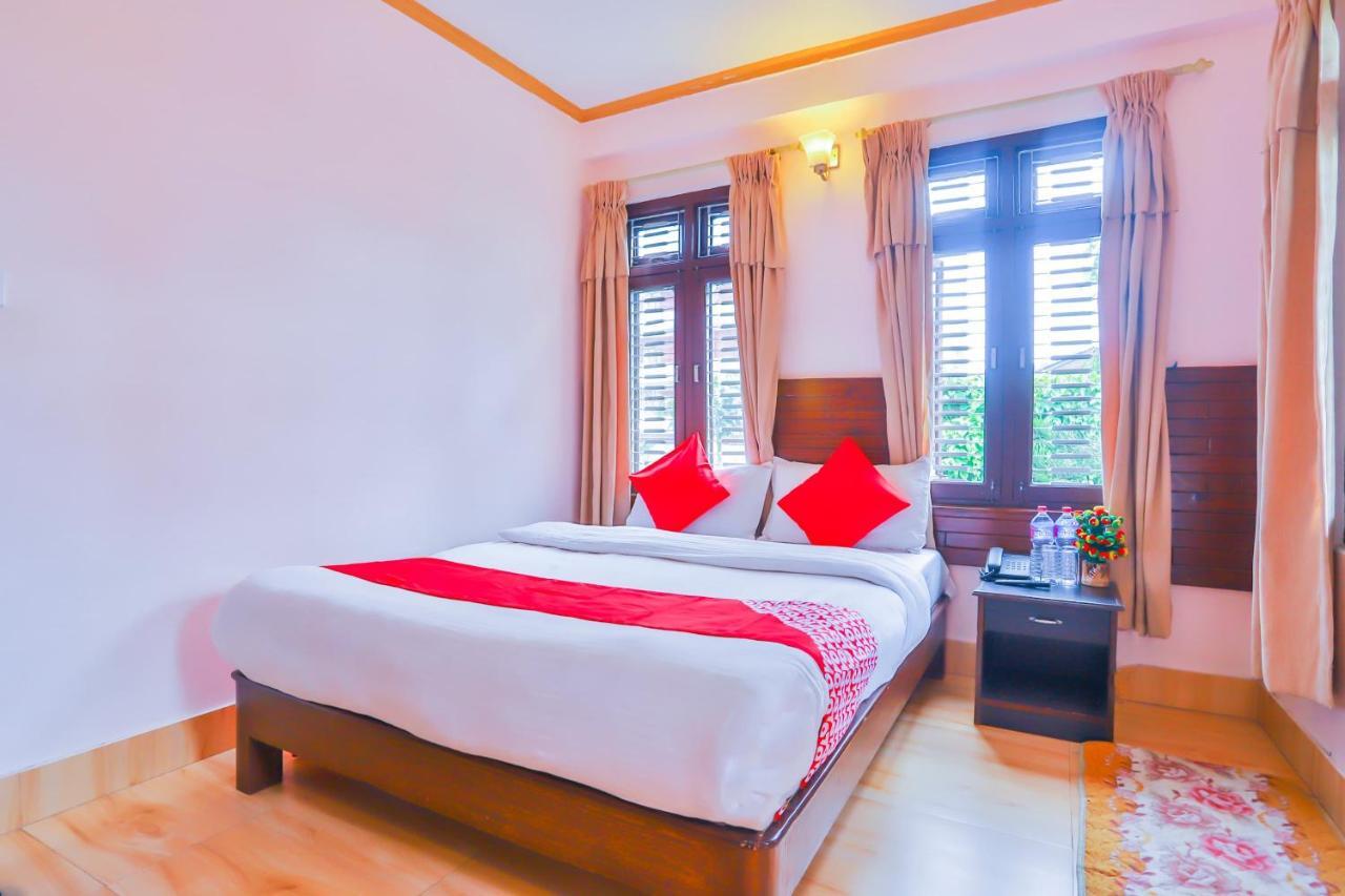 Hotel Alpine Villa Pokhara Extérieur photo