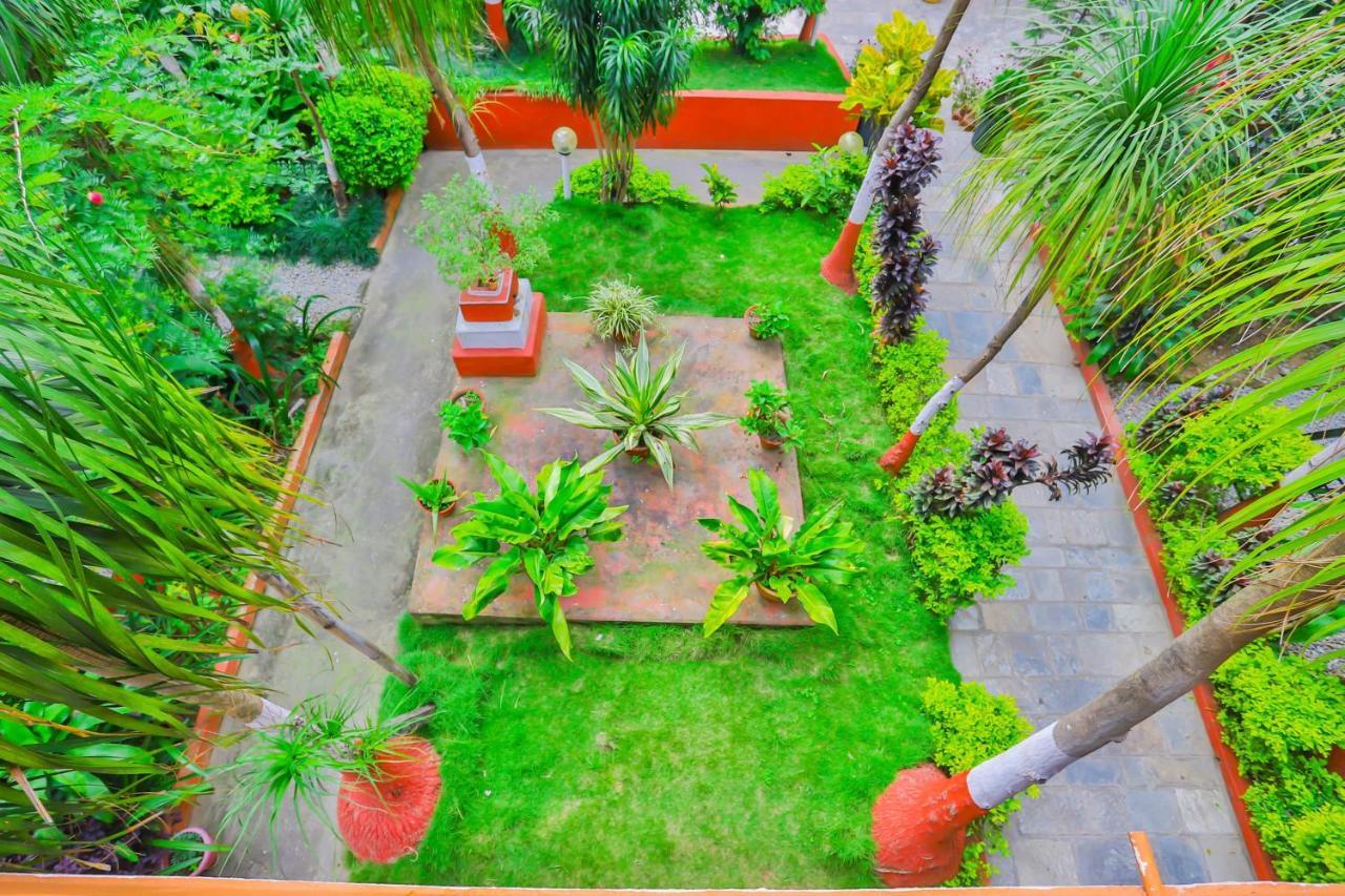 Hotel Alpine Villa Pokhara Extérieur photo