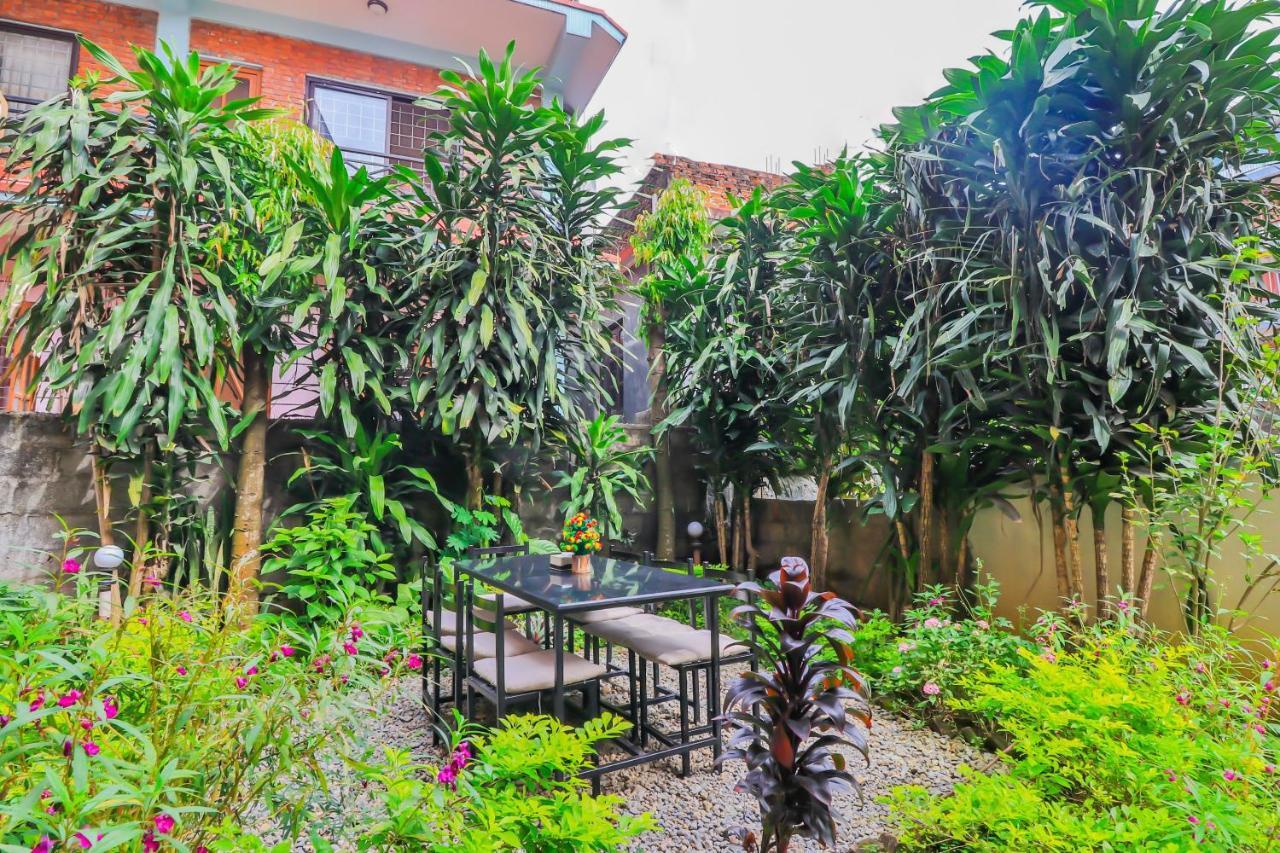 Hotel Alpine Villa Pokhara Extérieur photo